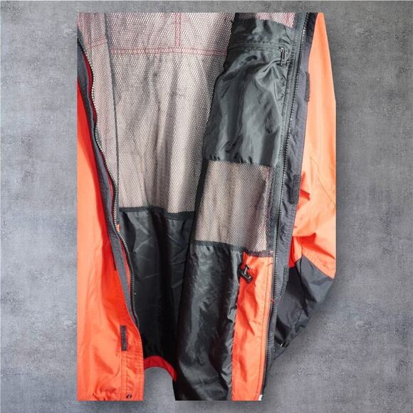 Vintage Marlboro Adventure Team Jacket – Size XL – Red Hooded Windbreaker – - Picture 10 of 11